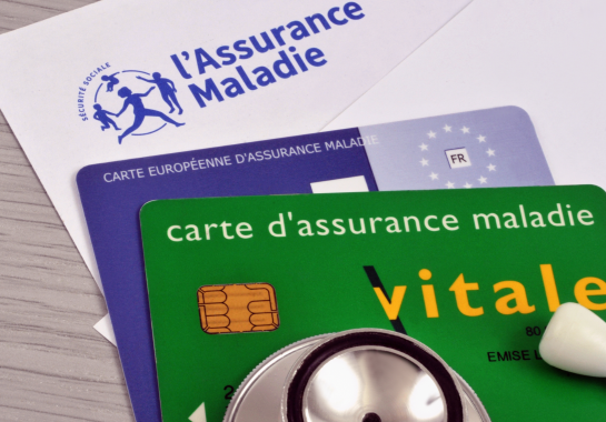 Carte vitale, carte européenne d'assurance maladie et logo de l'assurance maladie